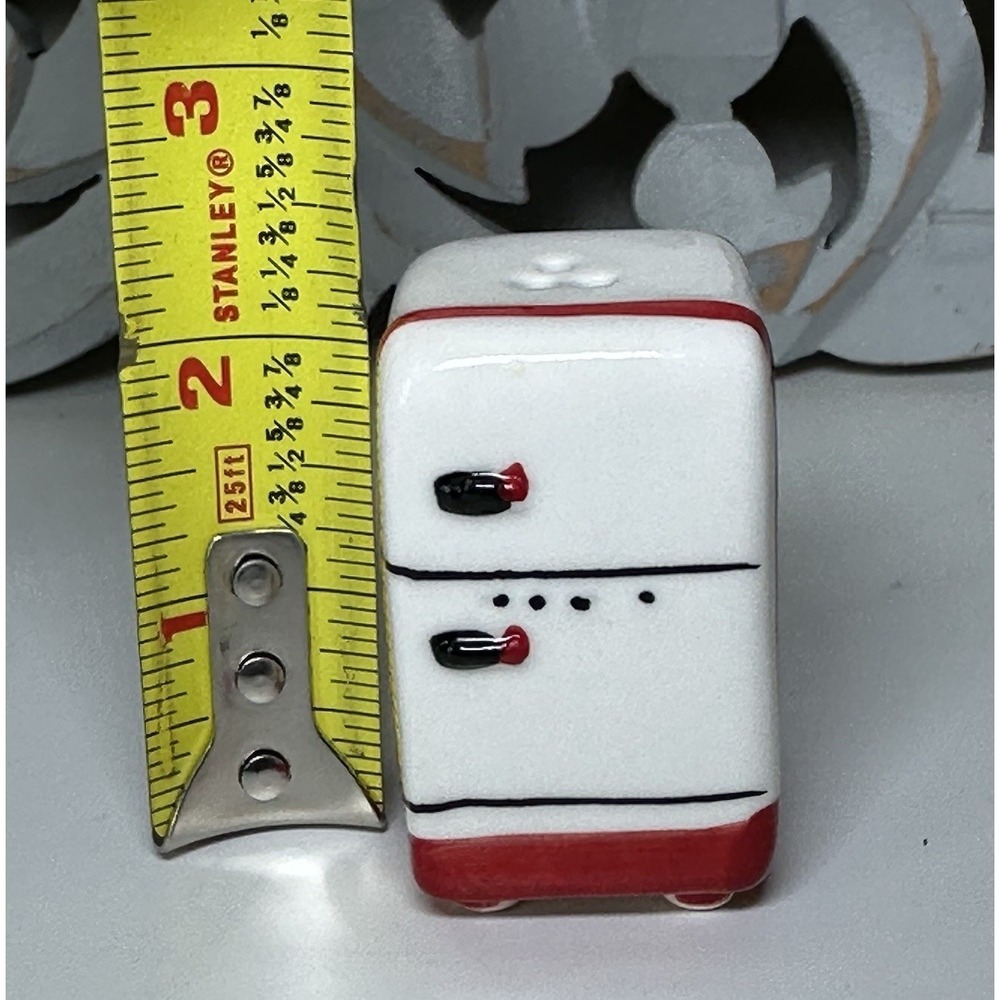 Cracker Barrel Stove & Refrigerator Mini Salt And Pepper Shaker Set - Picture 7 of 8